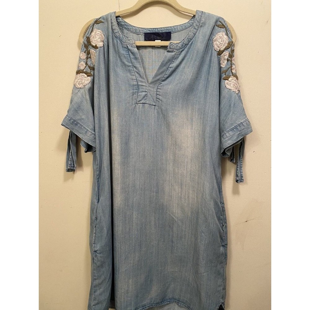 BLUE RAIN Dress Sand Washed Look Chambray Embroidered Cold Shoulder Pockets Med